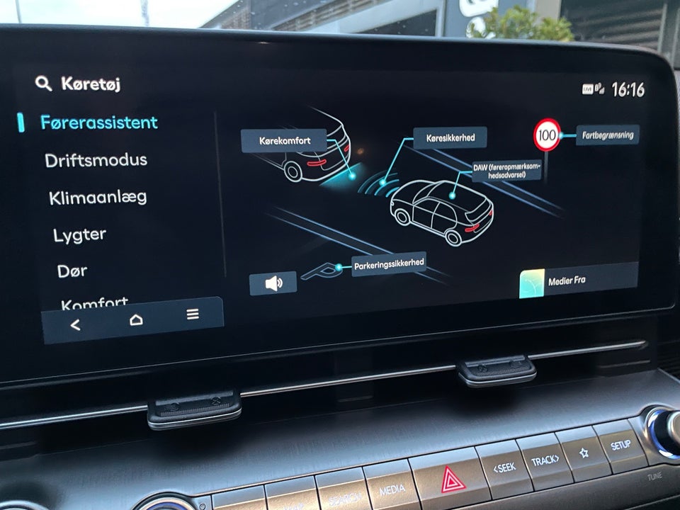 Hyundai Kona 65 EV Essential 5d