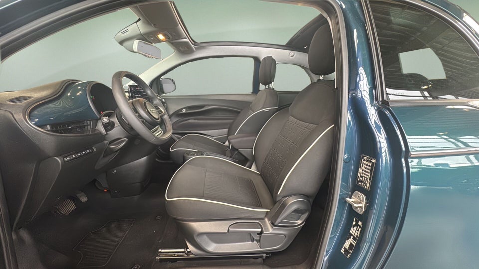 Fiat 500e 42 Icon Cabrio 2d