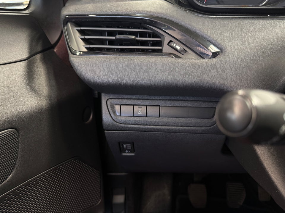 Peugeot 208 1,2 VTi Active 5d
