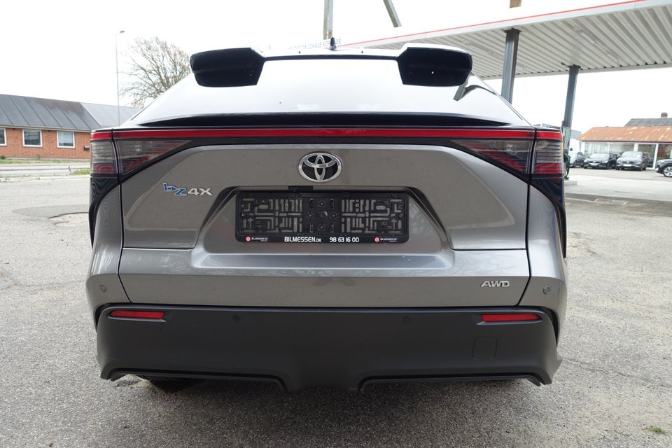 Toyota bZ4X Executive AWD 5d