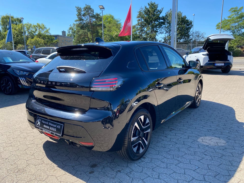 Peugeot 208 1,2 PureTech 100 Allure+ 5d