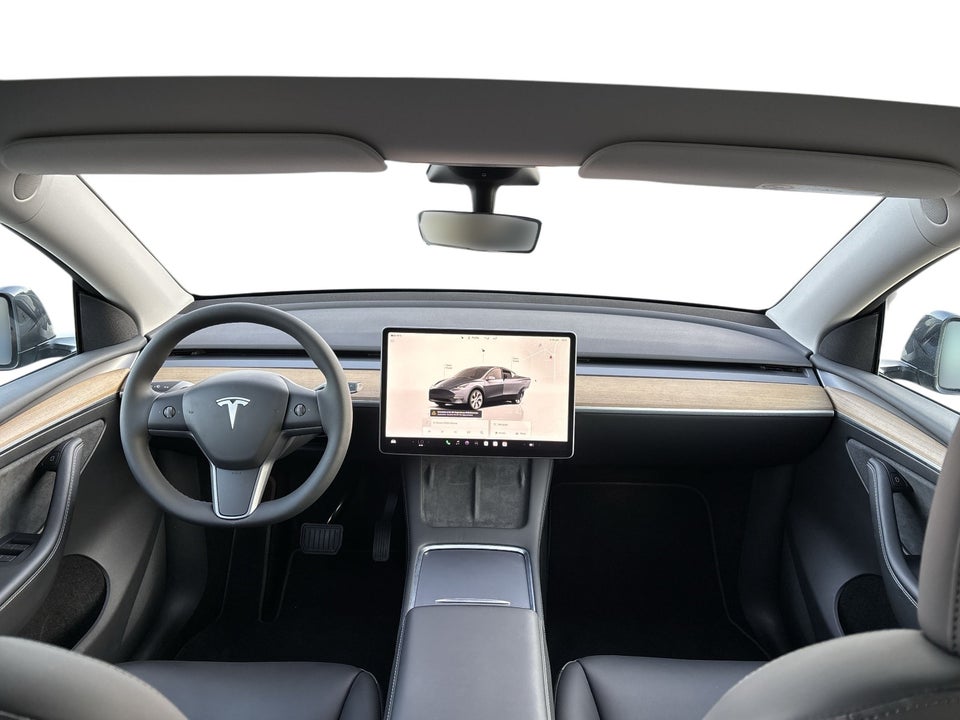 Tesla Model Y Long Range AWD 5d