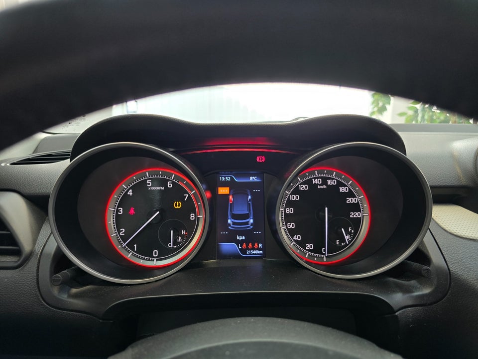 Suzuki Swift 1,2 Dualjet Action KUP 5d