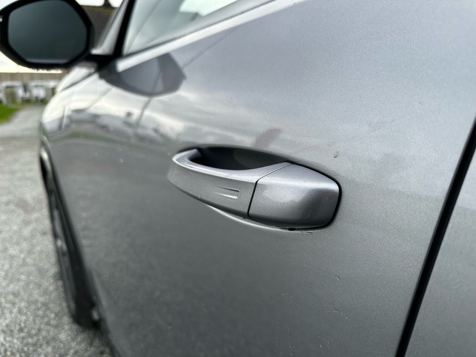 Peugeot e-3008 77 GT Pack 5d