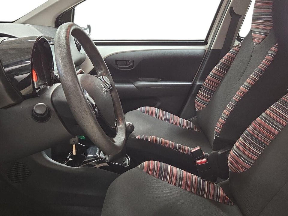 Citroën C1 1,0 VTi Shine 5d