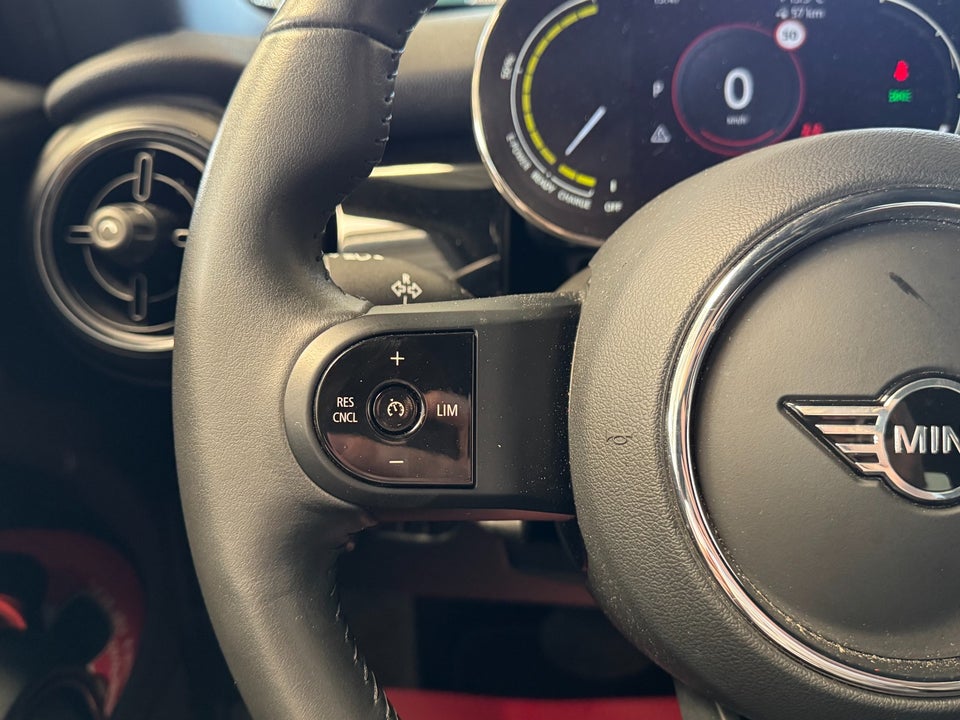 MINI Cooper SE Classic Trim 3d