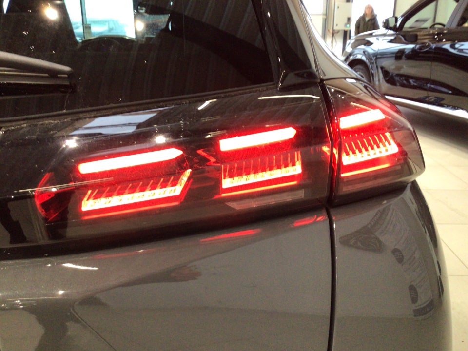 Peugeot e-2008 54 GT 5d