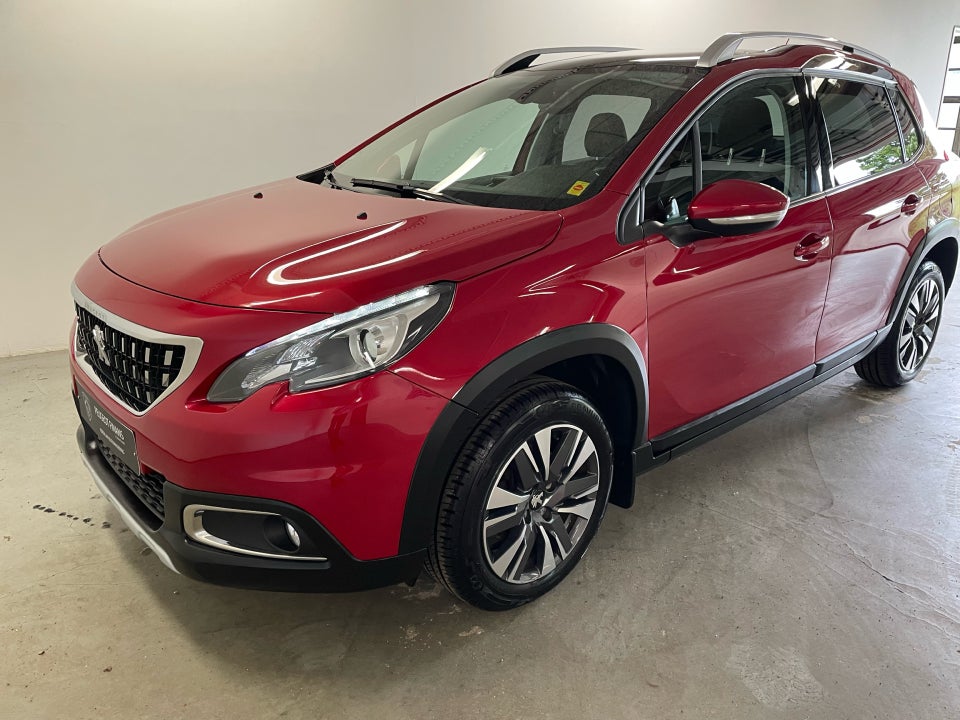 Peugeot 2008 1,2 e-THP 110 Selection Sky 5d