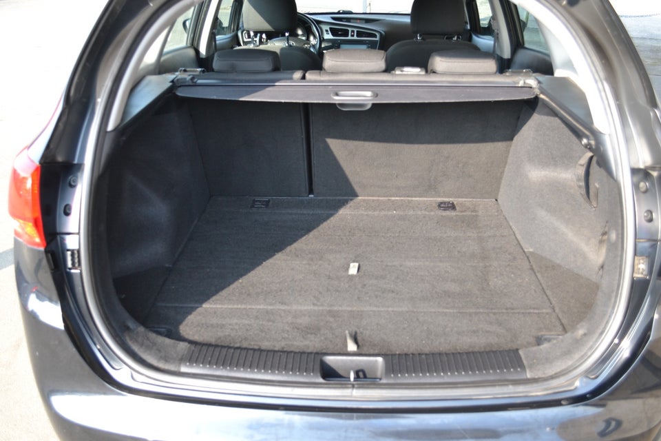Kia Ceed 1,6 GDi Family+ SW 5d
