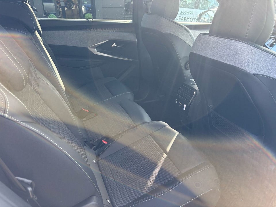 Peugeot e-5008 77 GT Pack 7prs 5d