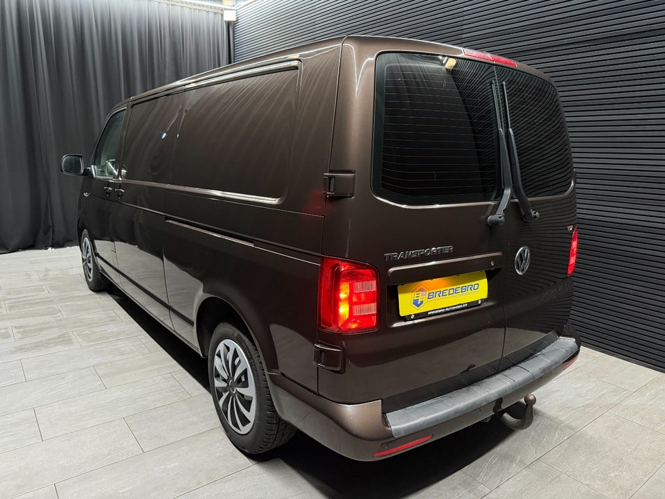 VW Transporter 2,0 TDi 204 Kassevogn DSG lang