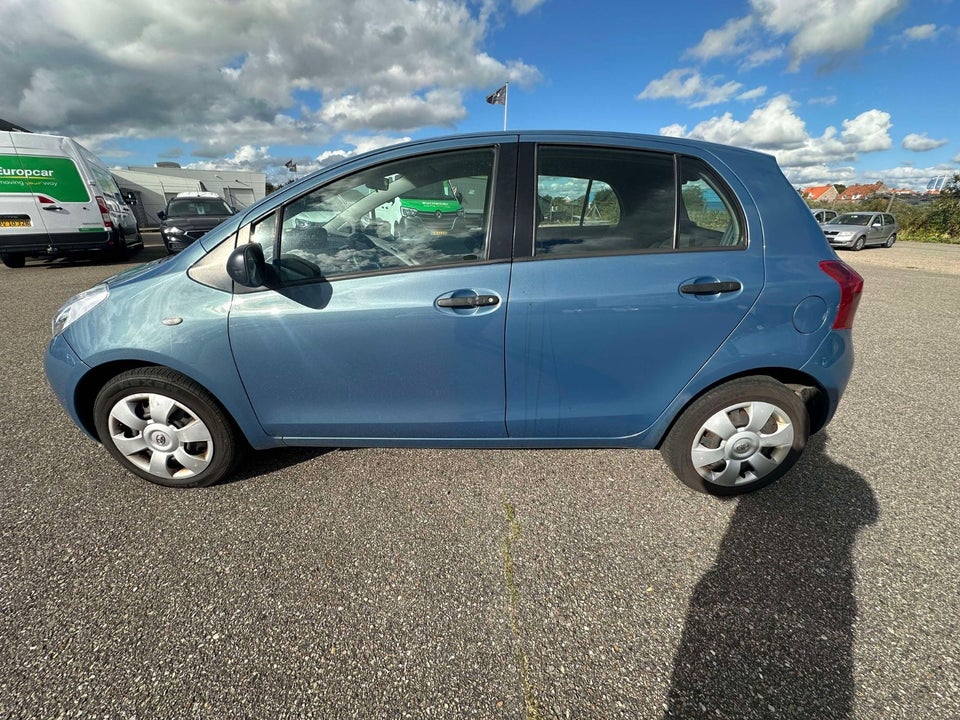 Toyota Yaris 1,3 Luna 5d