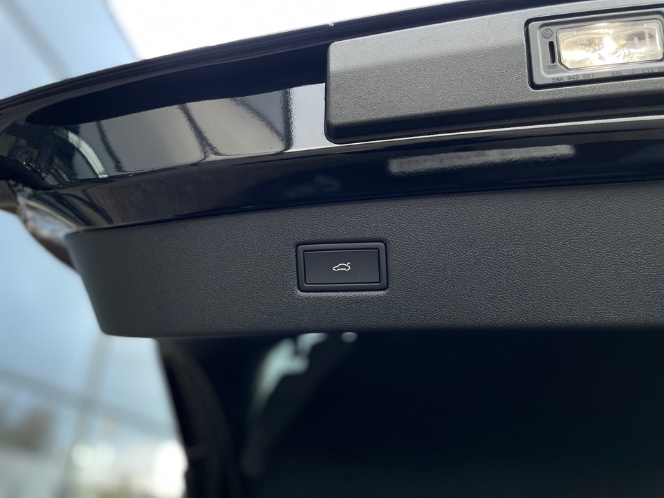 Ford Capri 77 Select Extended Range 5d