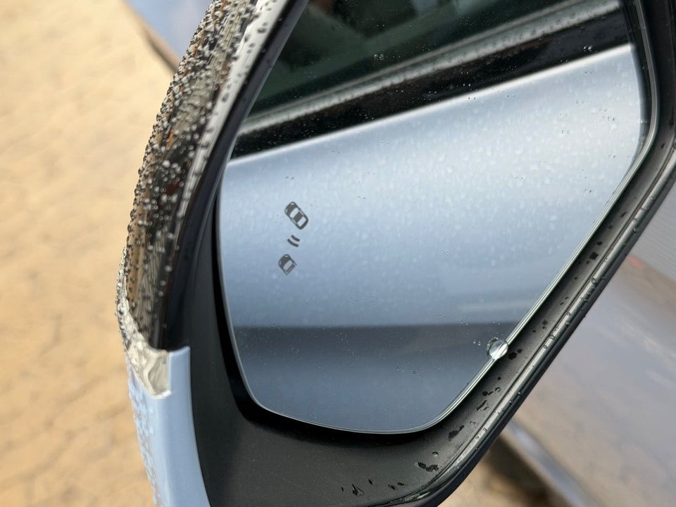 MG Marvel R Luxury 5d