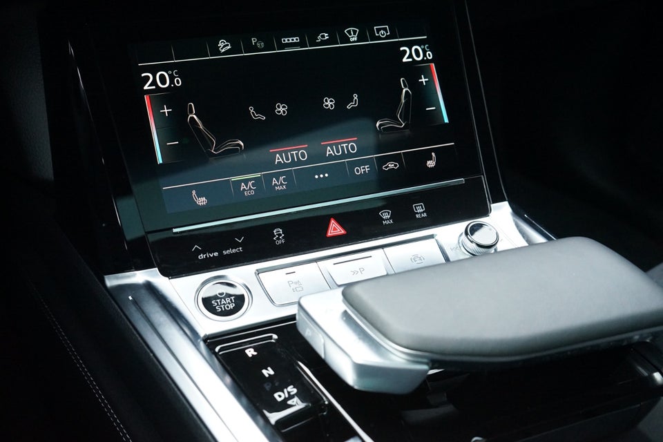 Audi Q8 e-tron 55 Advanced quattro 5d