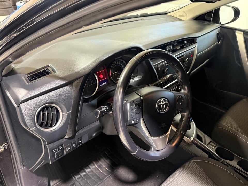 Toyota Auris 1,8 Hybrid H2 Premium Comfort CVT 5d