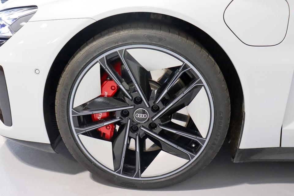 Audi e-tron GT quattro 4d