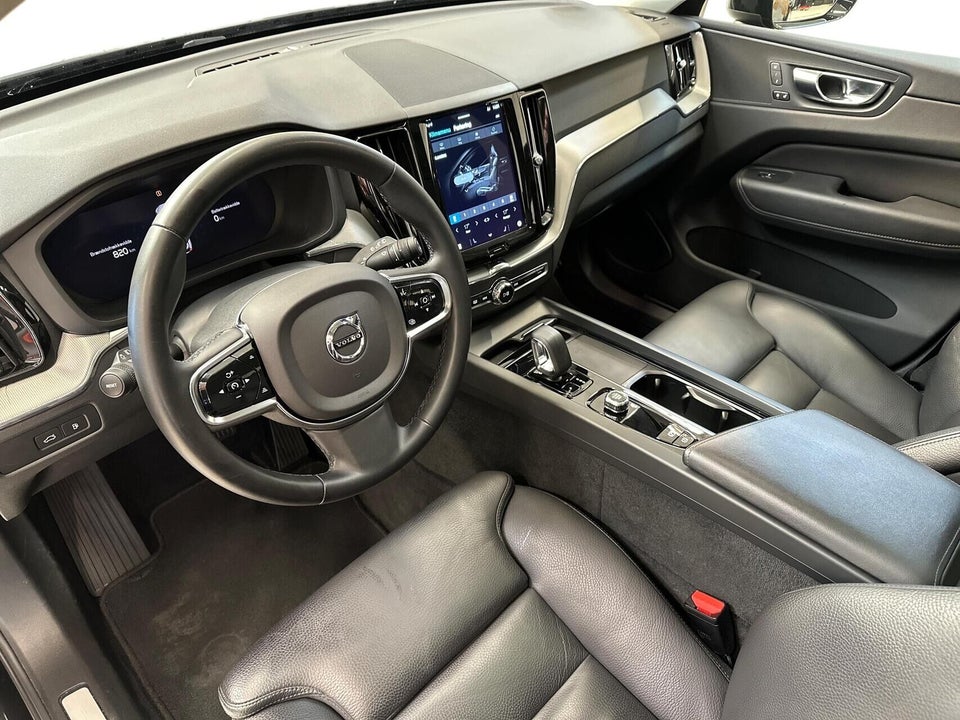 Volvo XC60 2,0 T6 ReCharge Plus Dark aut. AWD 5d
