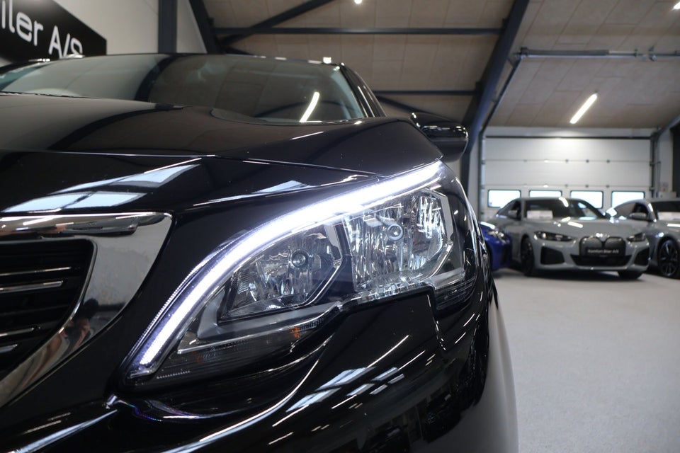 Peugeot 5008 1,5 BlueHDi 130 Allure 7prs 5d