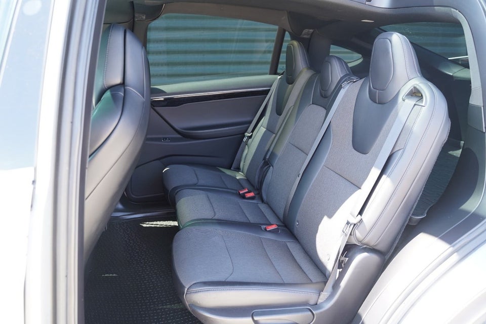 Tesla Model X 75D 5d