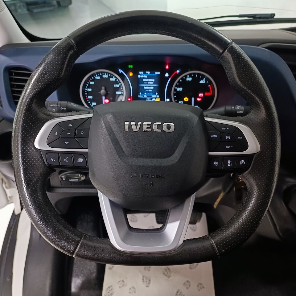 Iveco Daily 2,3 35S16 12m³ Van AG8