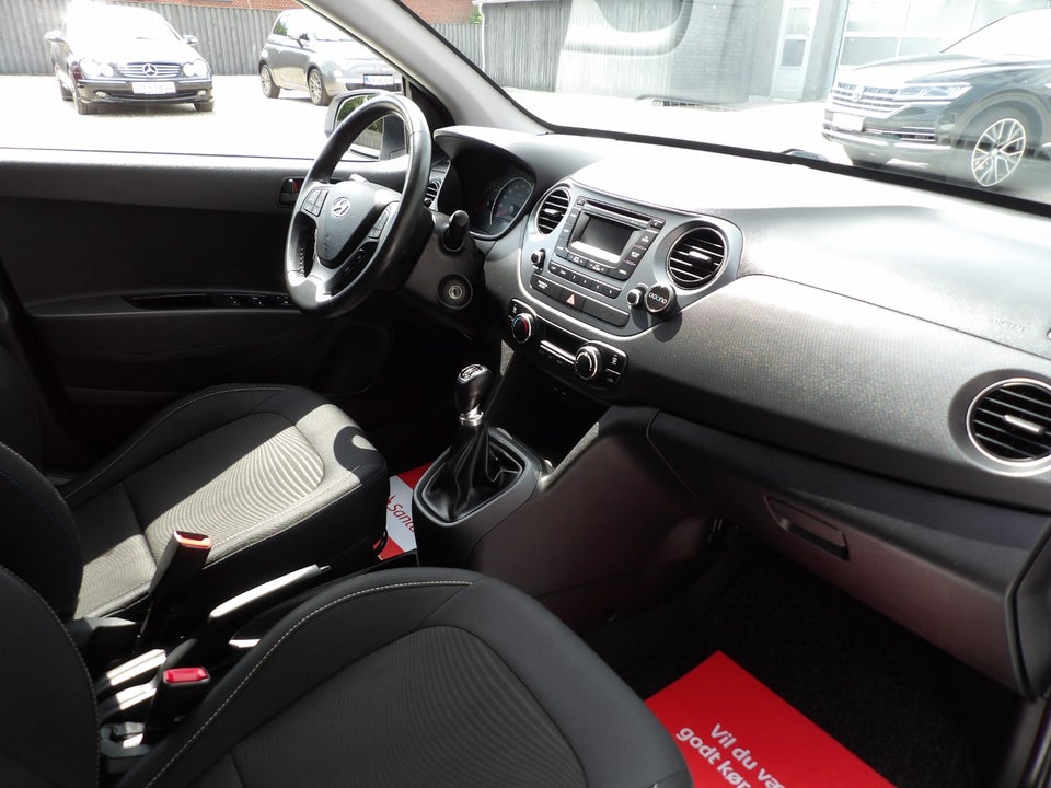 Hyundai i10 1,0 EM-Edition Eco 5d
