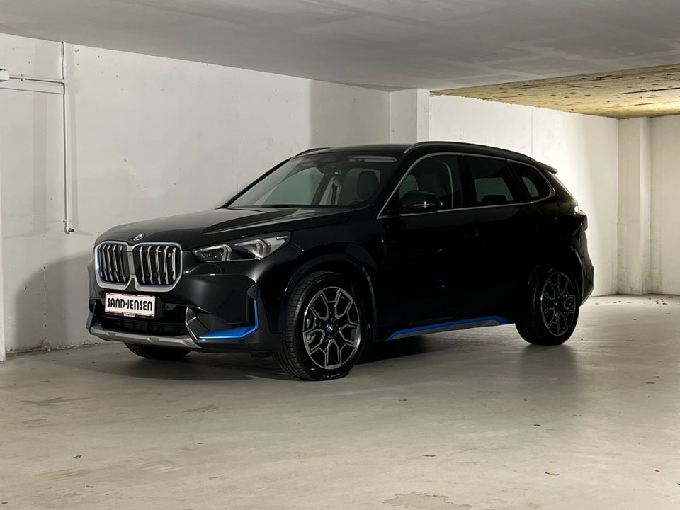 BMW iX1 xDrive30 X-Line 5d