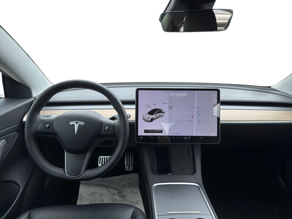 Tesla Model 3 Standard Range+ RWD 4d