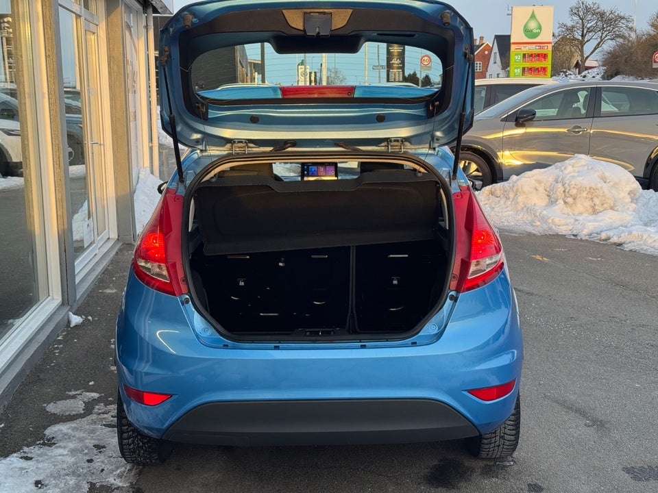 Ford Fiesta 1,25 82 Ambiente 5d