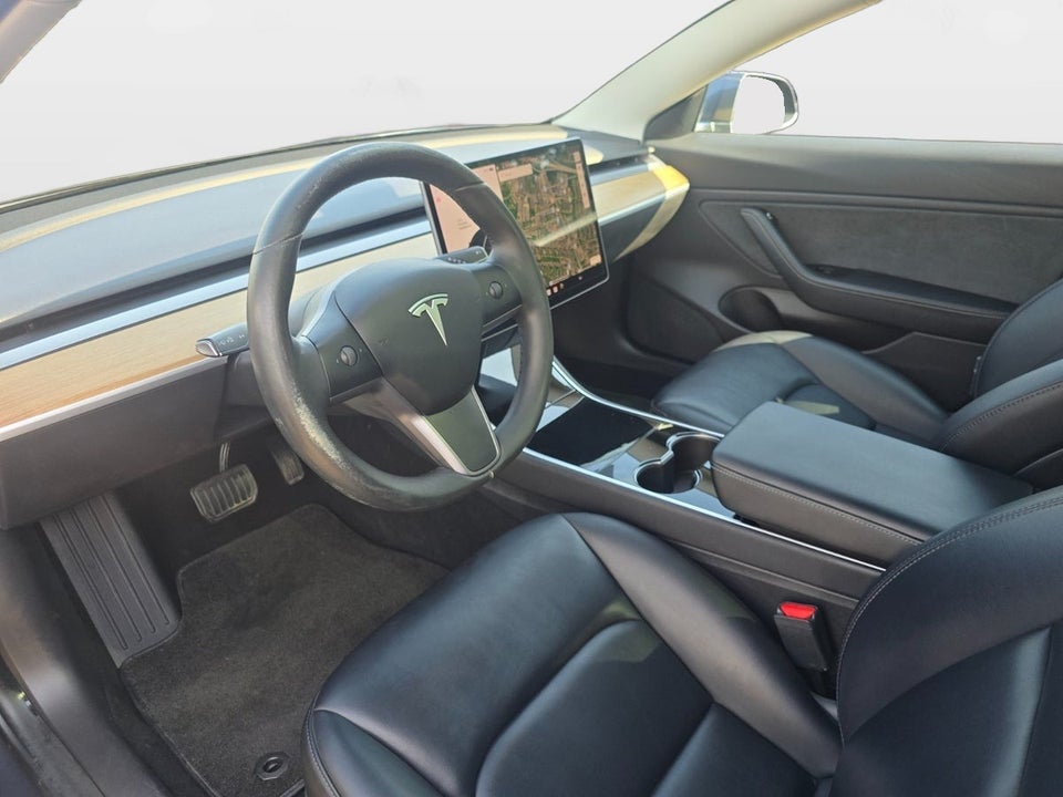 Tesla Model 3 Long Range AWD 4d