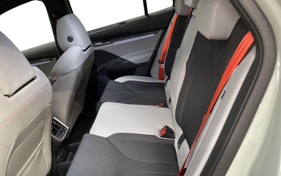 Skoda Elroq 85 iV Lodge 5d