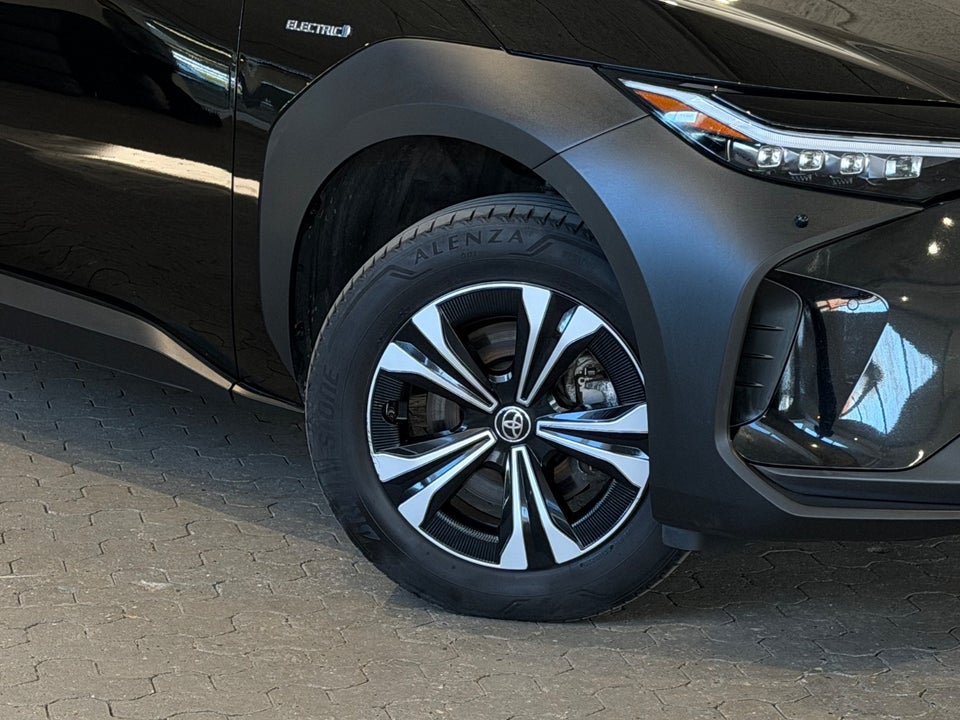 Toyota bZ4X Active 5d