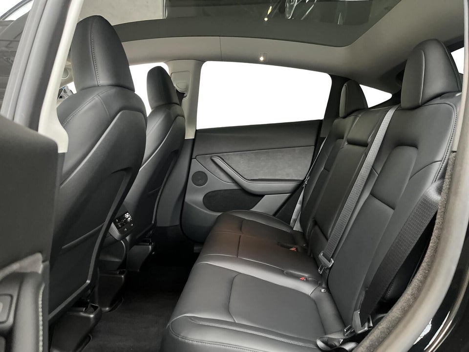 Tesla Model Y RWD 5d