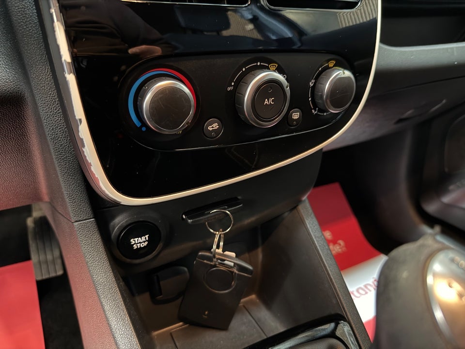 Renault Clio IV 0,9 TCe 90 Expression Sport Tourer 5d