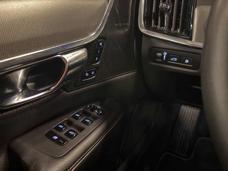 Volvo V90 2,0 T6 ReCharge R-Design aut. AWD 5d