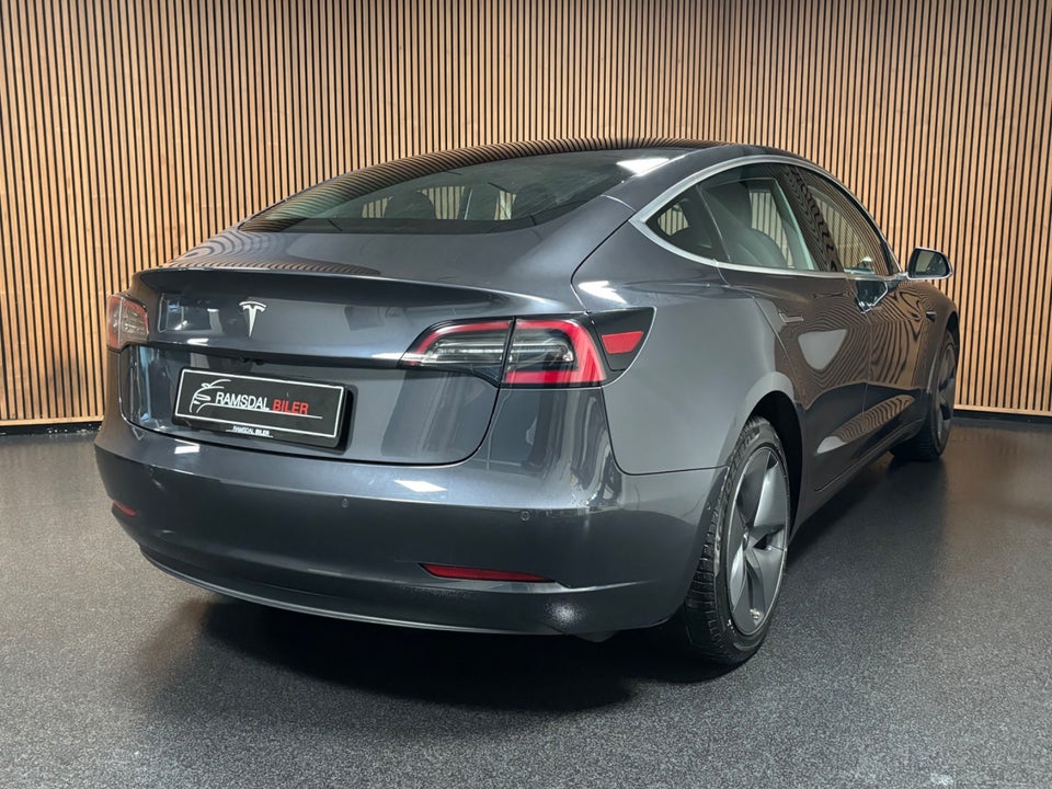 Tesla Model 3 Standard Range+ RWD 4d