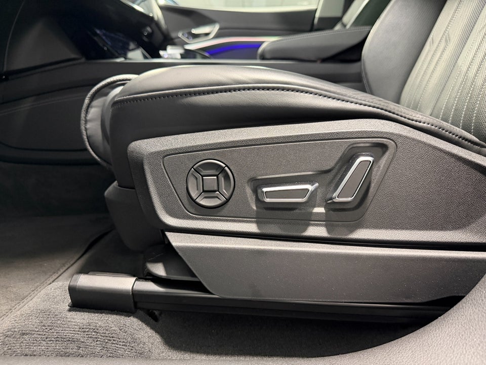 Audi Q8 e-tron 50 Advanced quattro 5d
