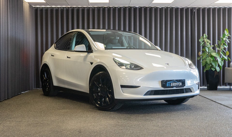Tesla Model Y RWD 5d