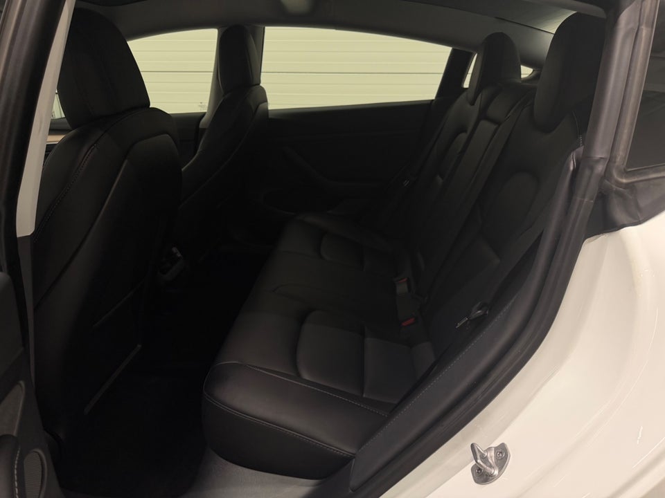 Tesla Model 3 Long Range AWD 4d