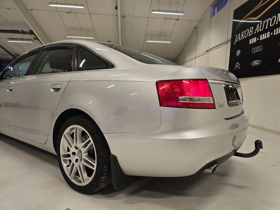 Audi A6 2,4 V6 Multitr. 4d