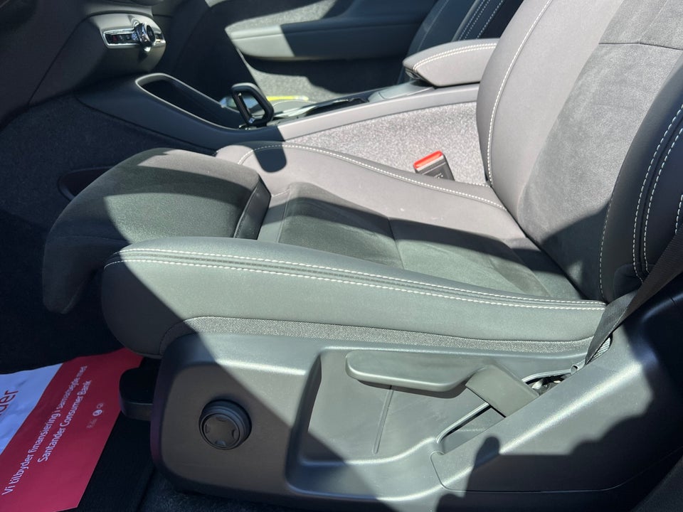 Volvo XC40 P6 ReCharge Plus 5d