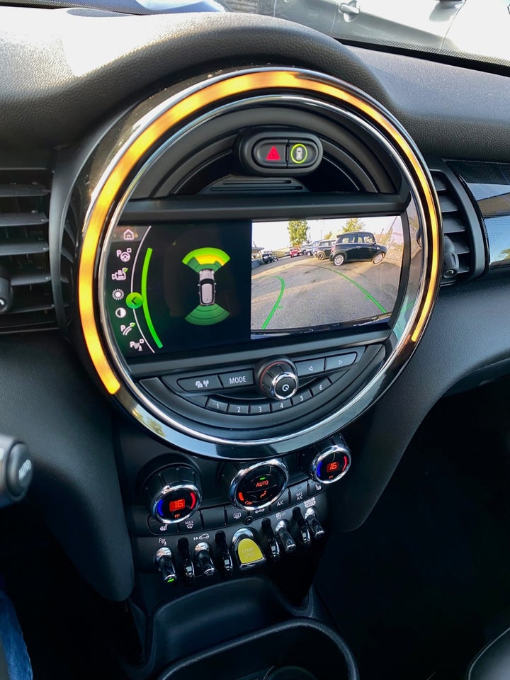 MINI Cooper SE Maximise 3d