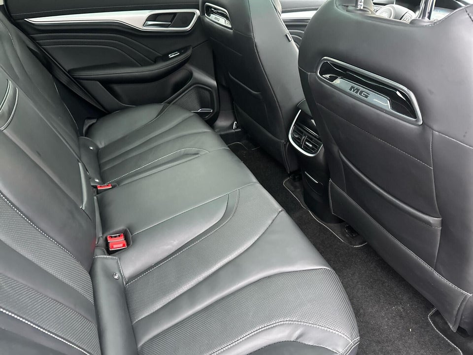 MG Marvel R Luxury 5d