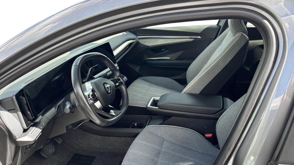 Renault Megane E-Tech 40 Equilibre 5d