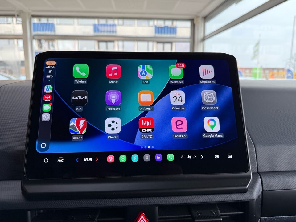 Kia PV5 71 Long Range Upgrade 5d