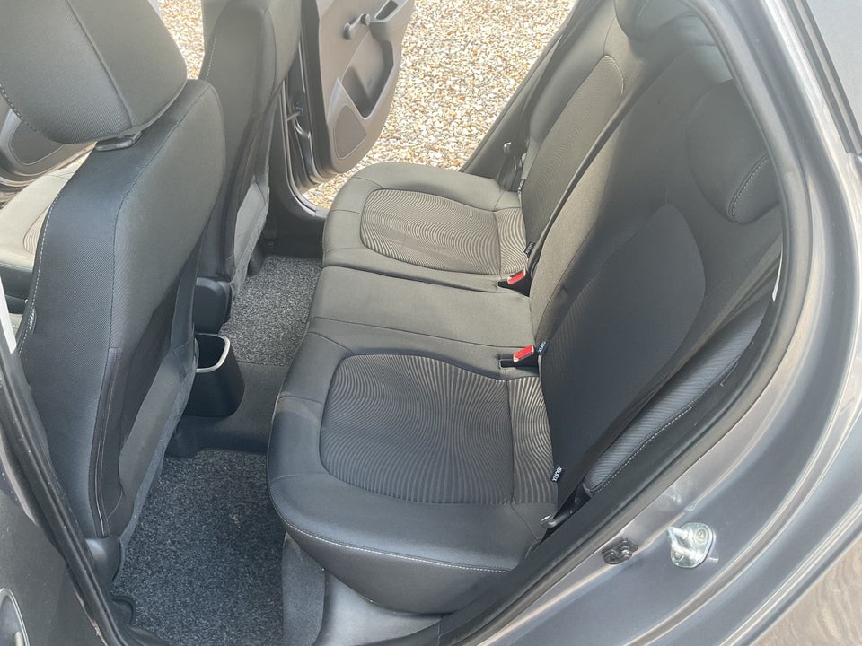 Hyundai i10 1,0 Touch 5d