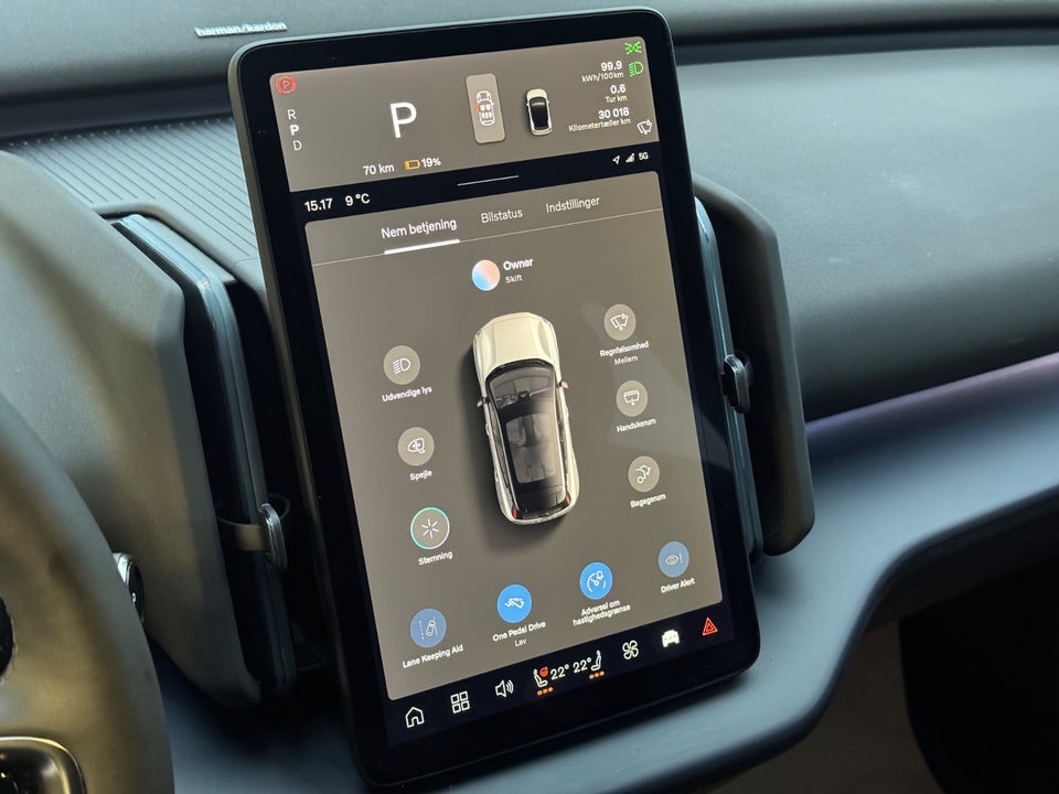 Volvo EX30 Extended Range Plus 5d