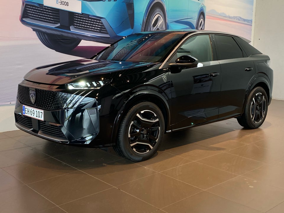 Peugeot e-3008 77 GT Pack 5d