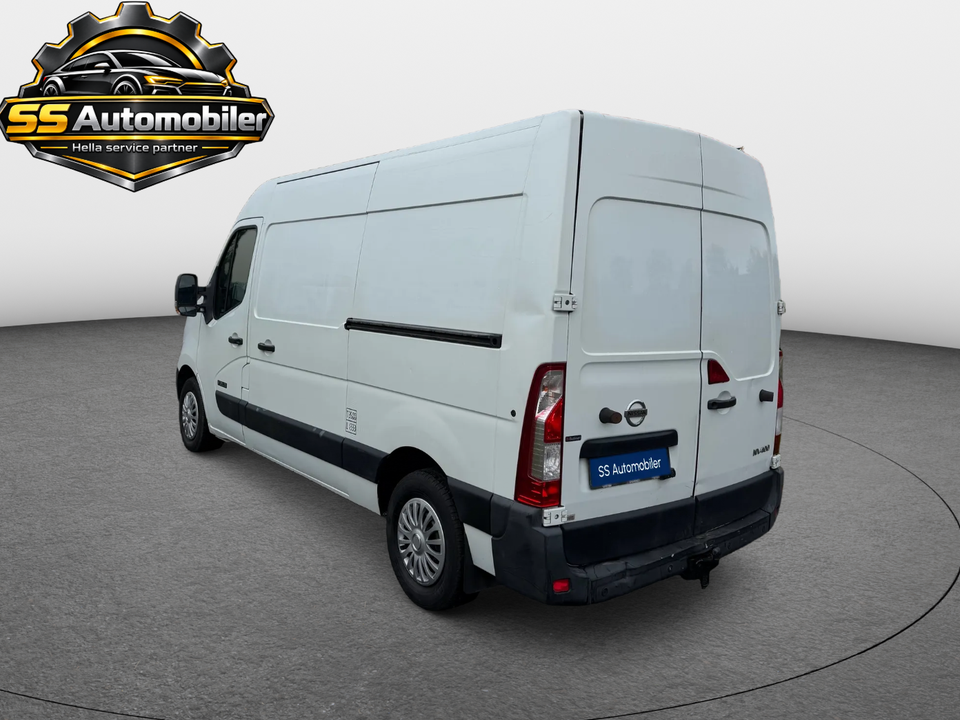 Nissan NV400 2,3 dCi 125 L2H2 Van 5d