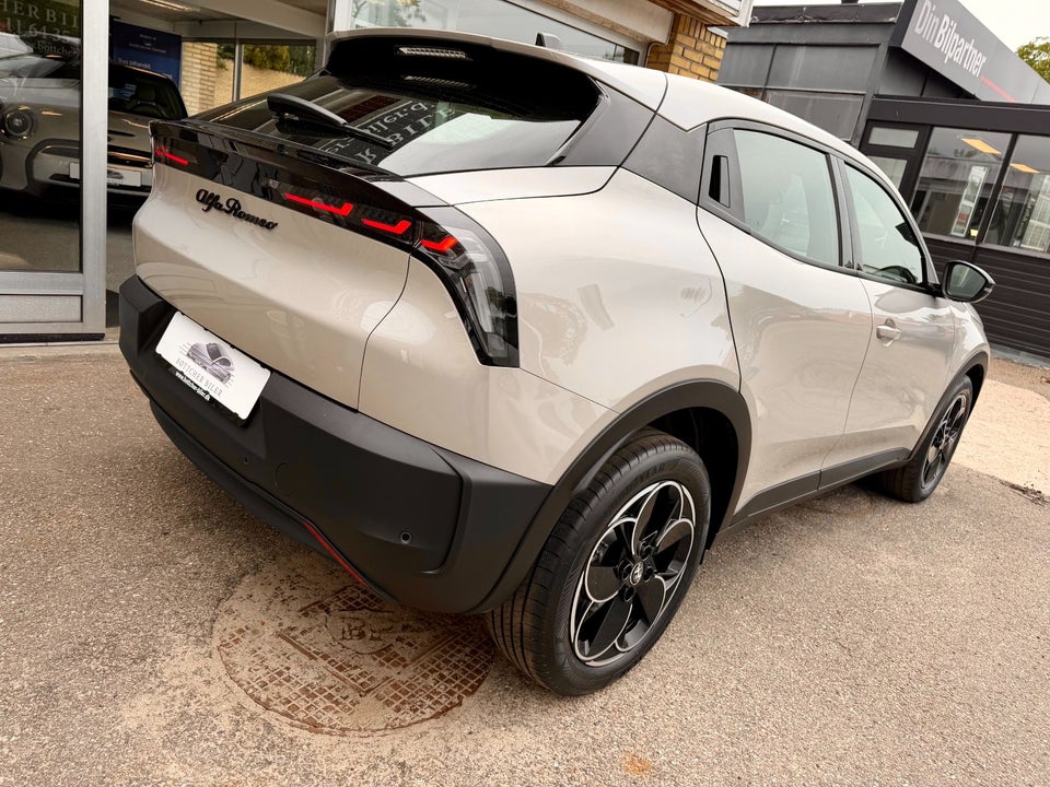 Alfa Romeo Junior Elettrica Core 5d
